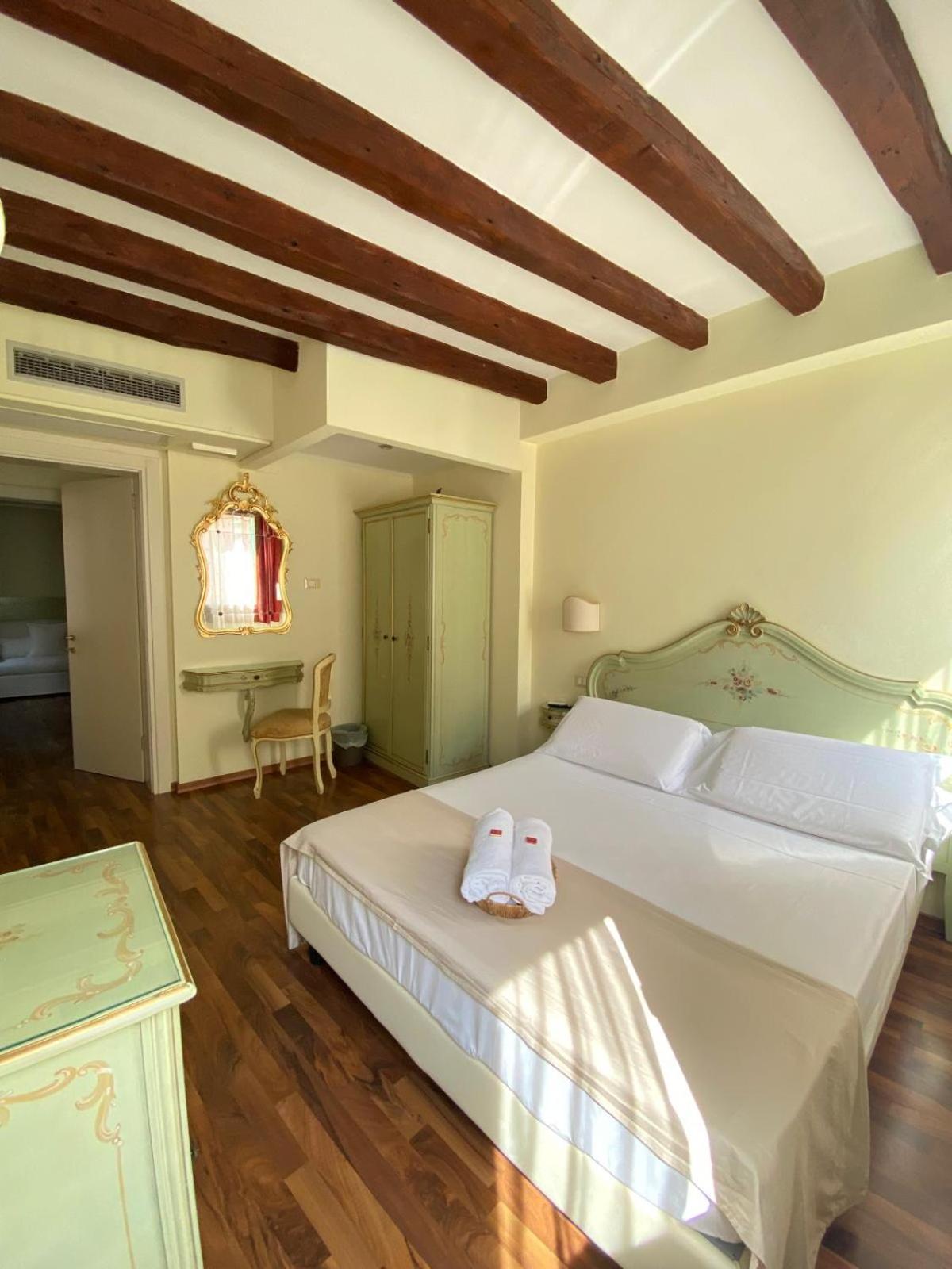 Casa Vacanze Angolo 'Sconto เวนิส ภายนอก รูปภาพ