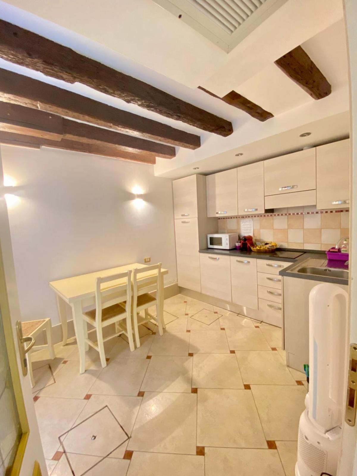 Casa Vacanze Angolo 'Sconto เวนิส ภายนอก รูปภาพ