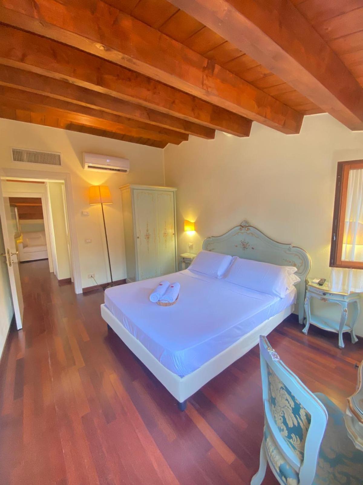Casa Vacanze Angolo 'Sconto เวนิส ภายนอก รูปภาพ