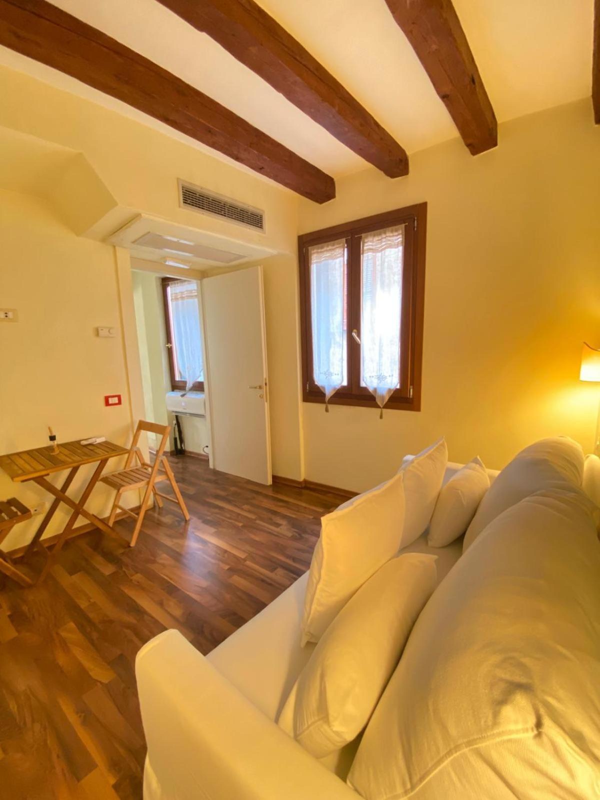 Casa Vacanze Angolo 'Sconto เวนิส ภายนอก รูปภาพ