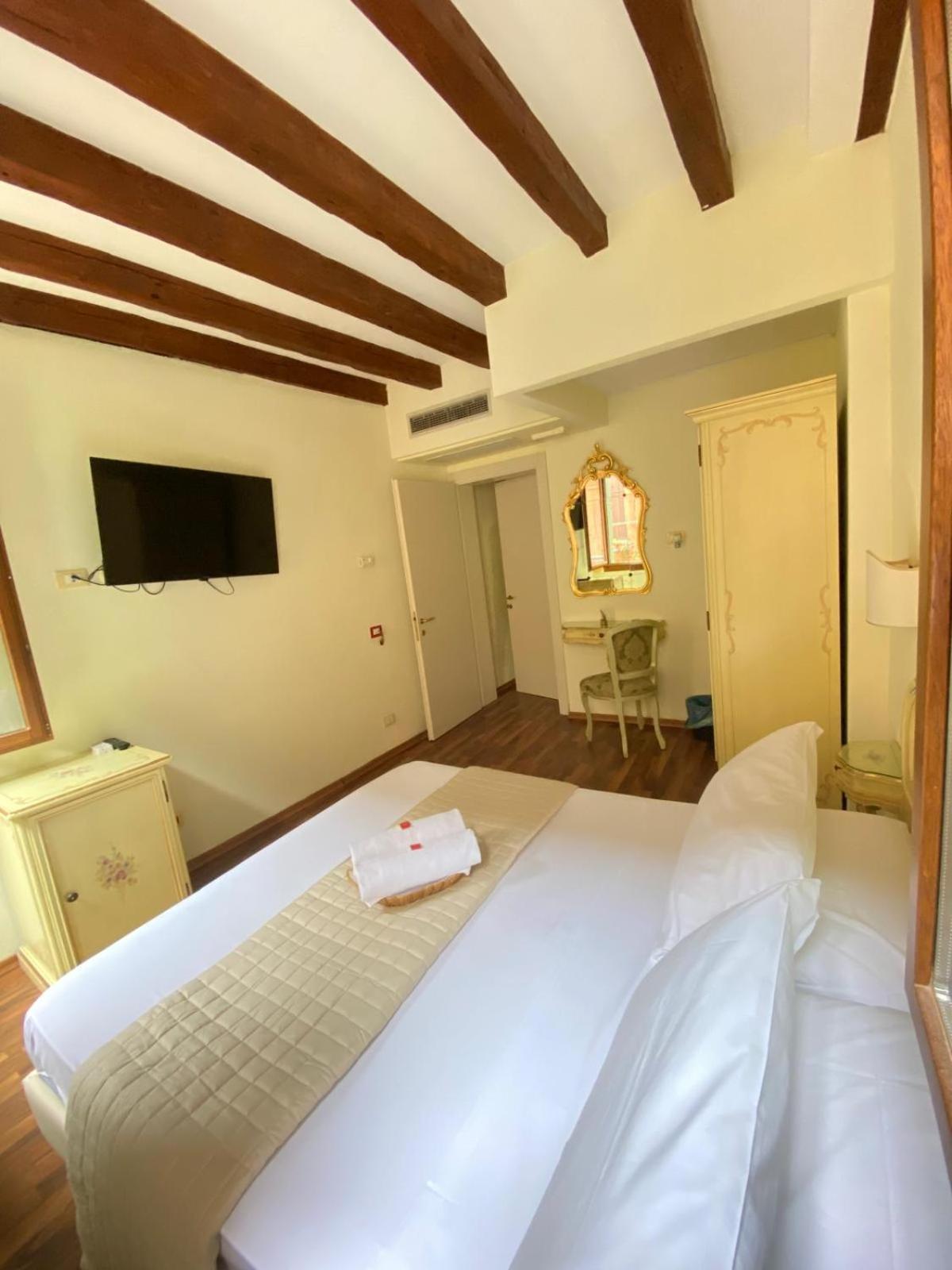 Casa Vacanze Angolo 'Sconto เวนิส ภายนอก รูปภาพ